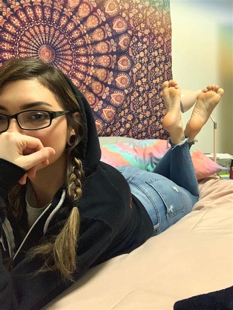 e girl feet porn|Solo Egirl Feet Porn Videos 